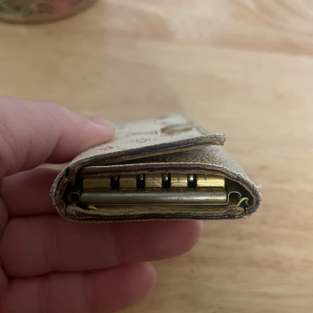 Louis Vuitton Multicolor Key case - Picture 6 of 8